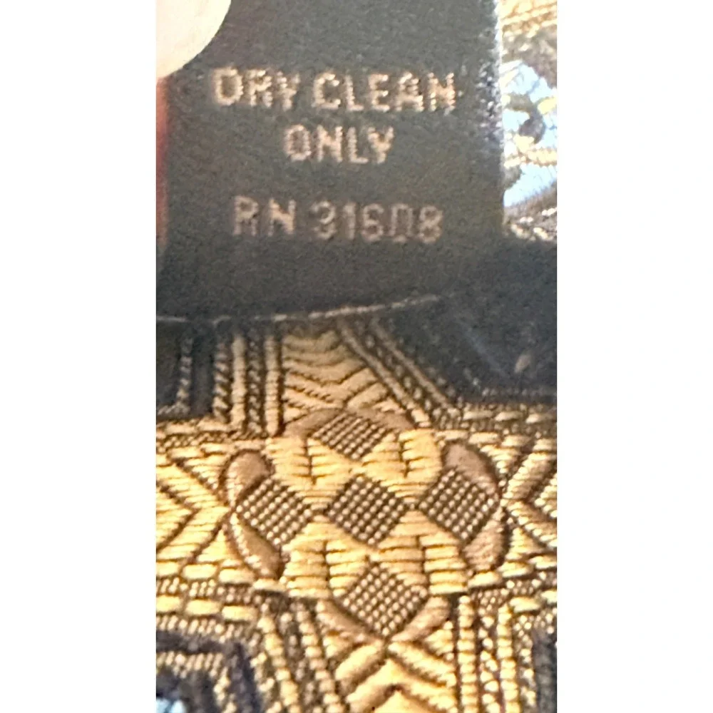 Jos A Bank Reserve Silk Tie Gold Blue Geometric Medallion Necktie Classical New